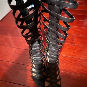 Knee High Gladiator Shoea